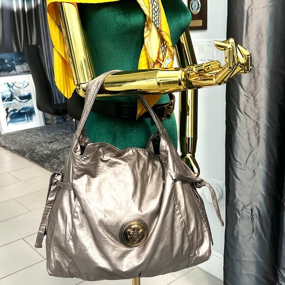 GUCCI Hysteria Fold-over Metallic Hobo Bag - Picture 13 of 14